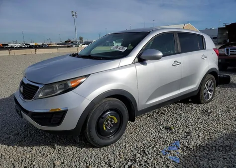 2016 Kia Sportage Lx z USA, uszkodzony, nr VIN KNDPB3AC2G7854539